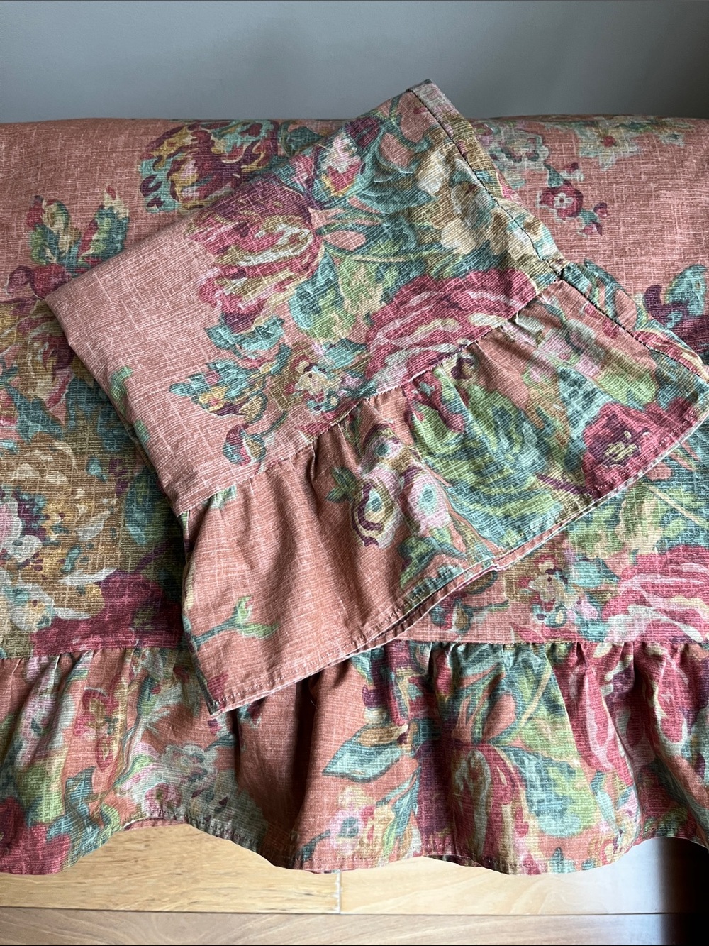 Ralph Lauren Maura King Ruffled Edge Pillowcases Floral Cotton USA Vintage